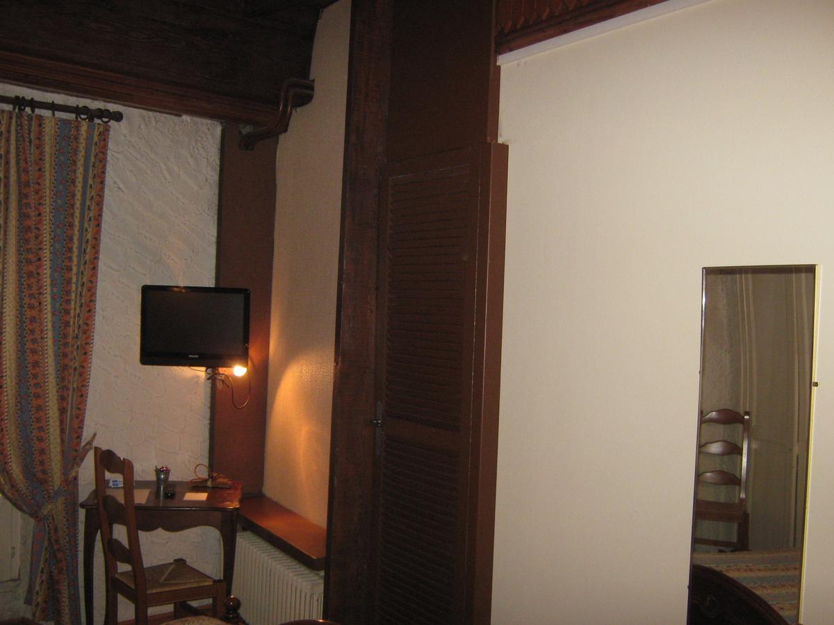 Logis Hotel Restaurant La Chaumiere Tournon-sur-Rhone Exterior foto